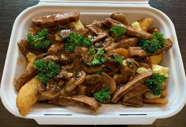 Steak and Mushroom Poutine