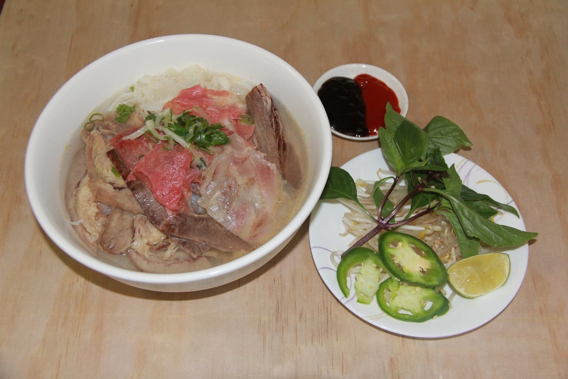 #9 Special Beef Combination/ Pho Dac biet