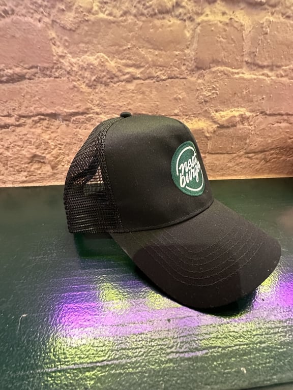 Cap-Black Neat Burger