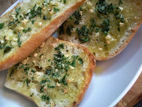 Smokes Garlic Breaad