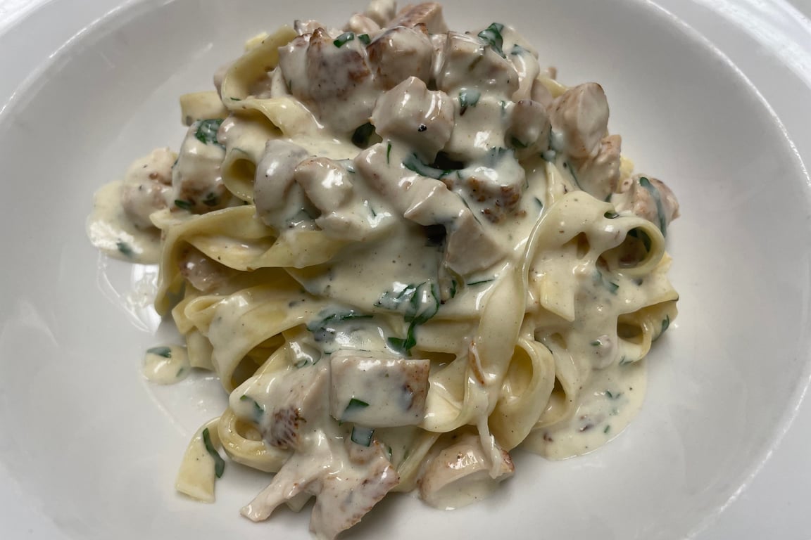 Fettuccine Alfredo with Chicken