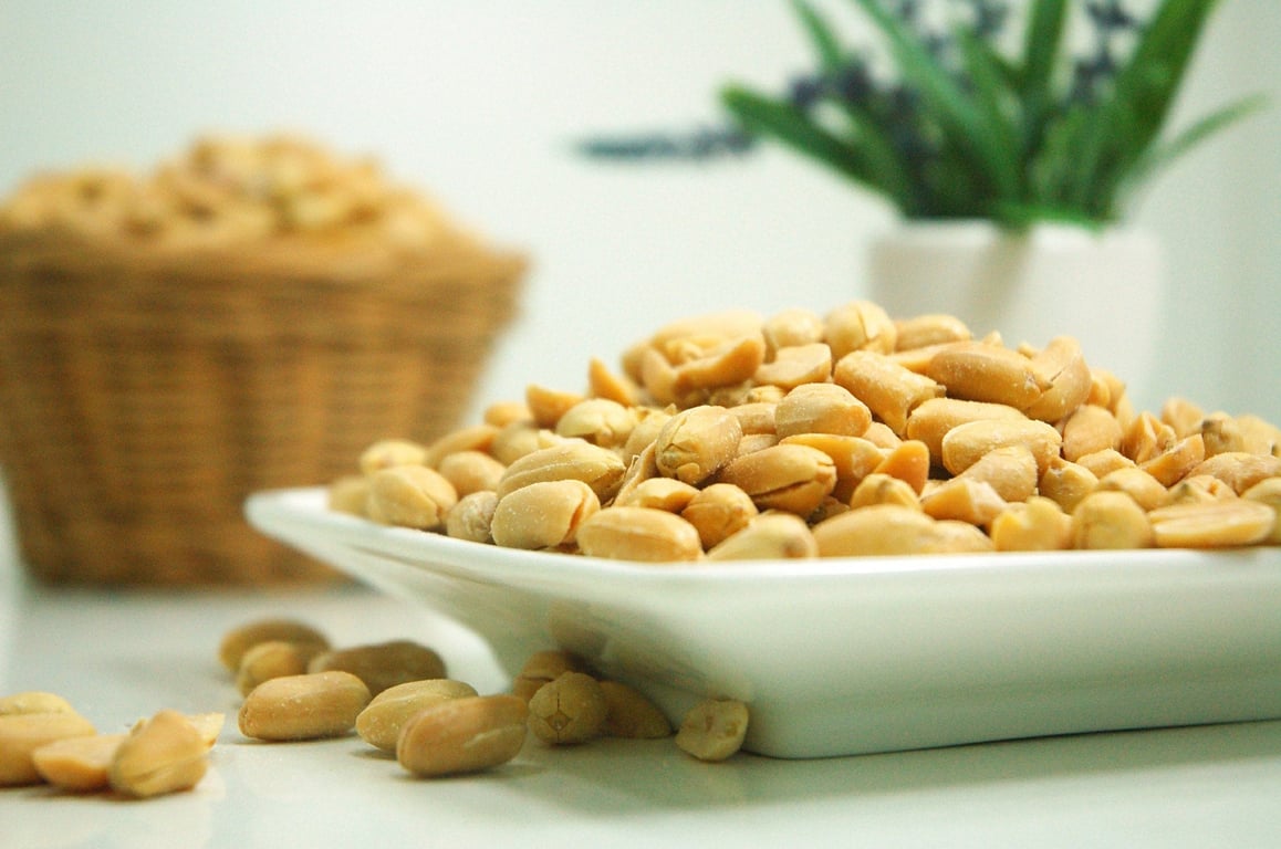 Unsalted Roasted Peanuts by DG Pantry