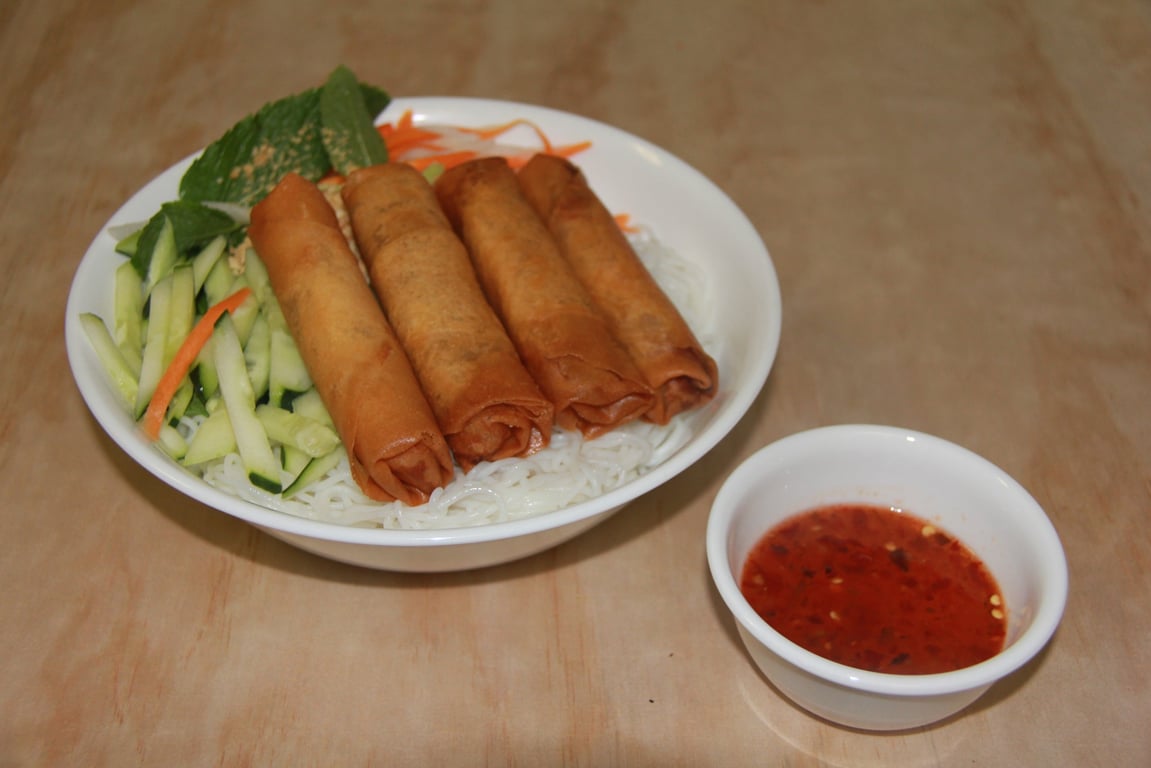 #63 Crispy Egg Rolls with Vermicelli