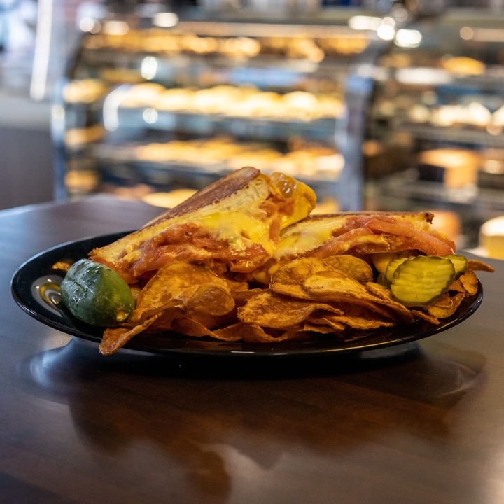 Grilled Cheese with Tomato