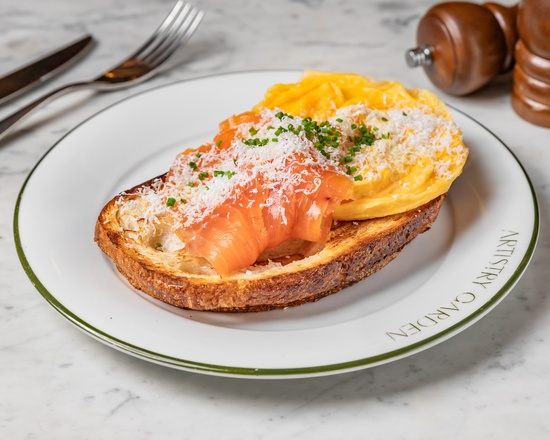 SMOKED OCEAN TROUT SCRAMBLED EGG