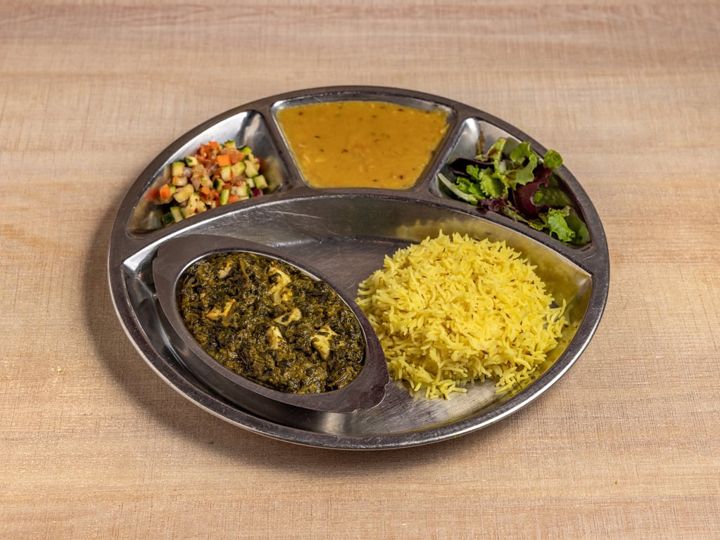 Palak Methi Paneer Thali