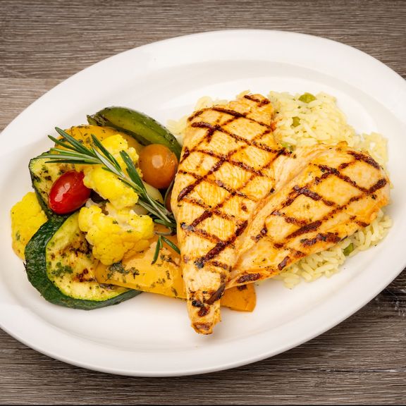 7 oz Grilled Chicken Breast Meal