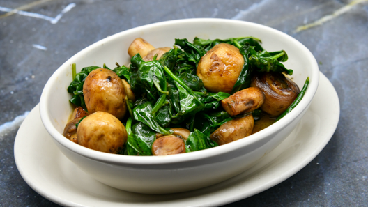 Sauteed Spinach & Button Mushrooms