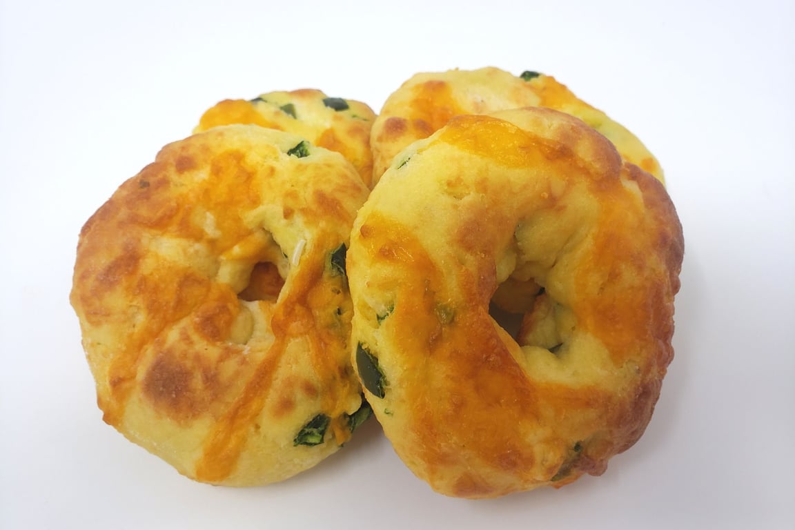 Keto Bagel Cheddar Jalapeno - 4 pack