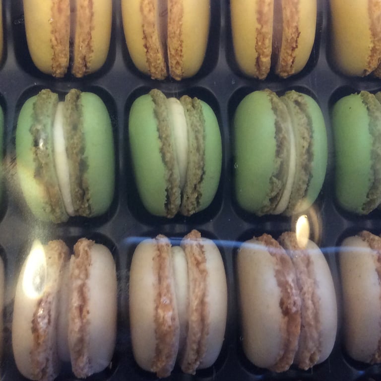 FRENCH MACAROONS