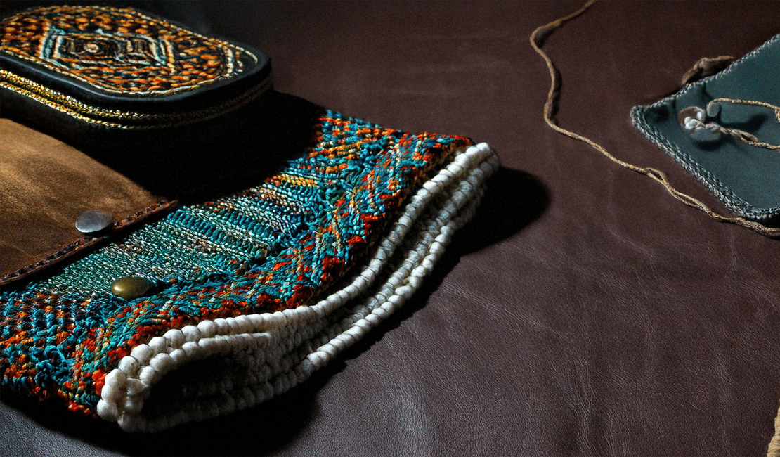 Sacs et pochettes artisanales marocaines berbères — Accessoires authentiques
