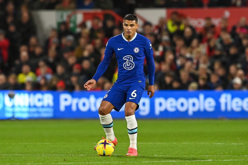 Thiago Silva durant un match officiel avec le maillot de Chelsea