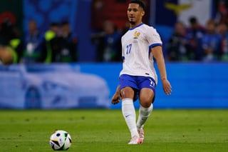 Arsenal : une barre à 150 M€ fixée pour William Saliba face à l’intérêt du Barça ?