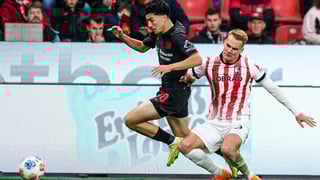 Ibrahim Maza avec le maillot du Bayer 04 Leverkusen