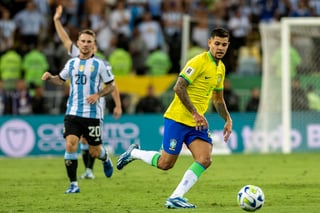 Arsenal–Bruno Guimarães : entre intérêt affirmé et absence de discussions directes selon Newcastle