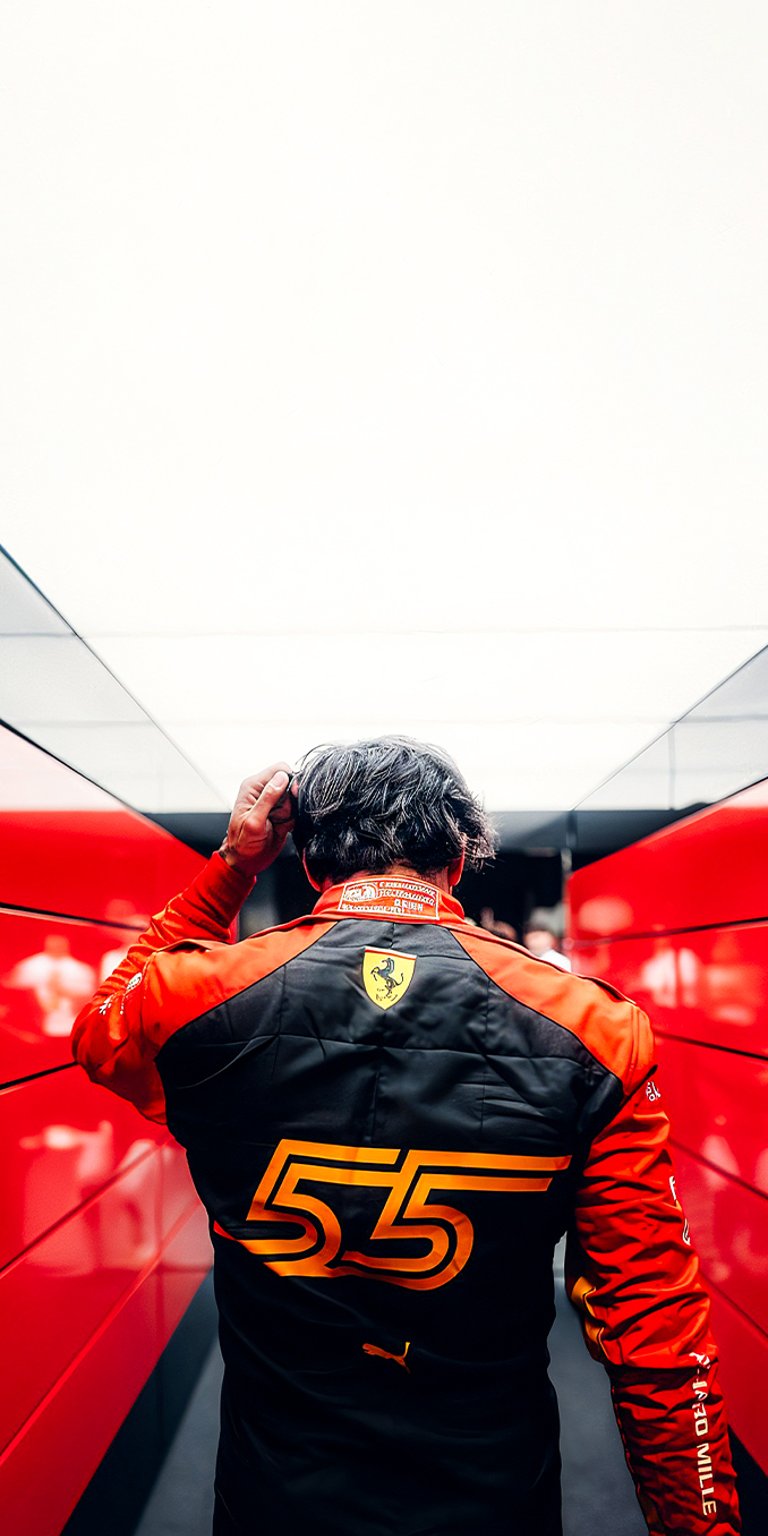Carlos Sainz wallpaper iPhone 4K