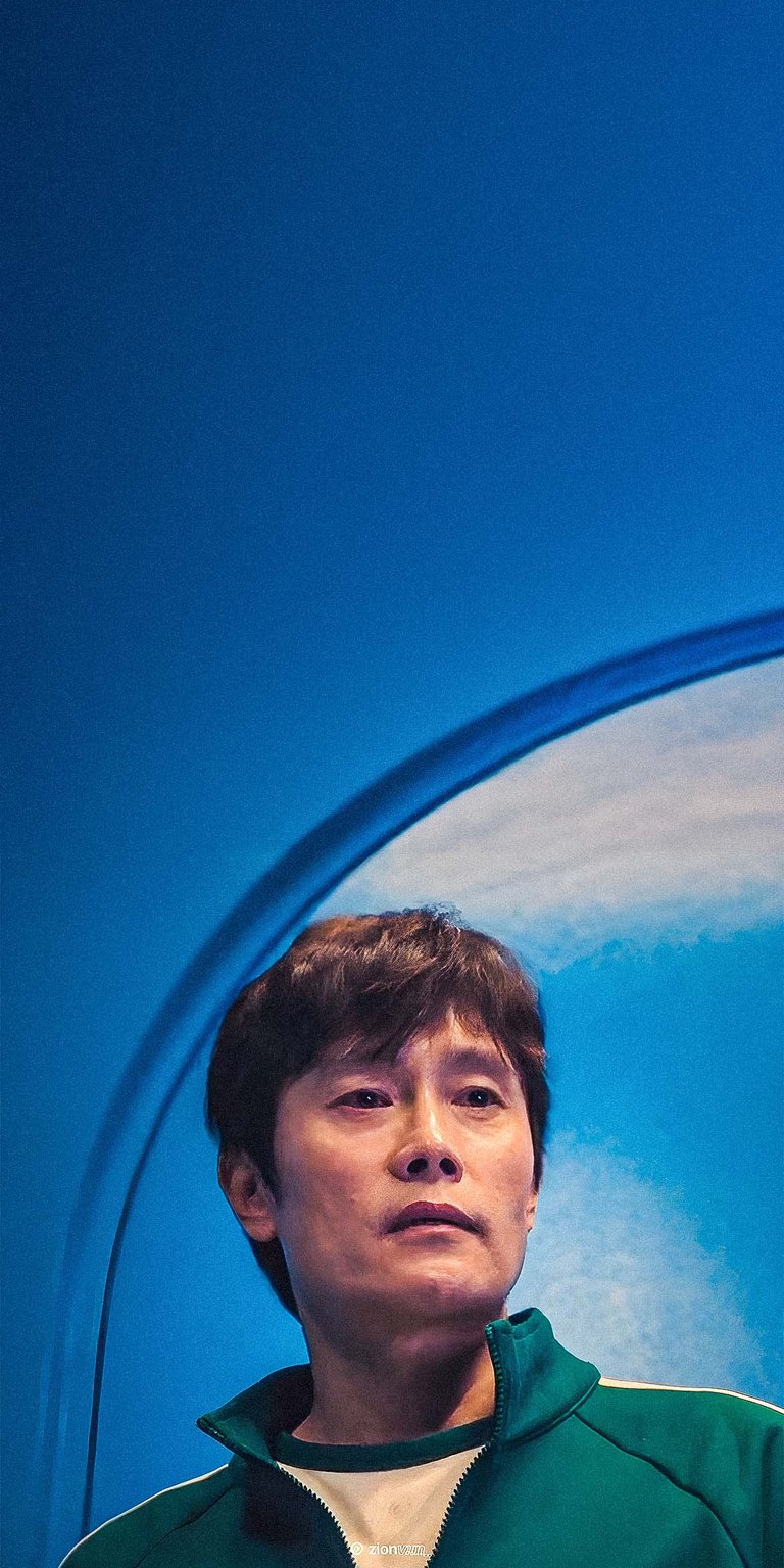 Oh Young The Frontman looking down wallpaper HD