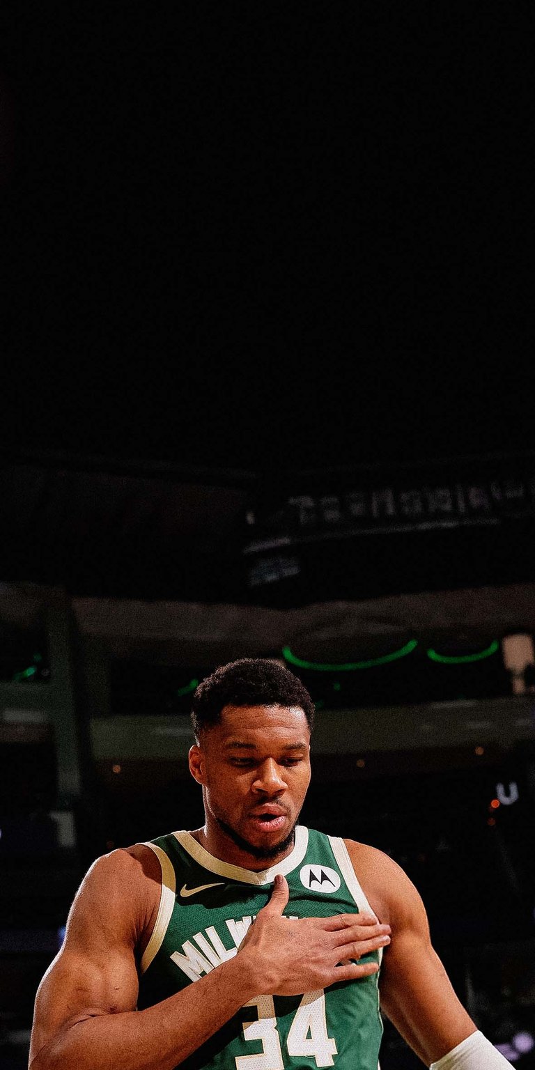 Giannis Antetokounmpo of the Milwaukee Bucks looks Wallpaper