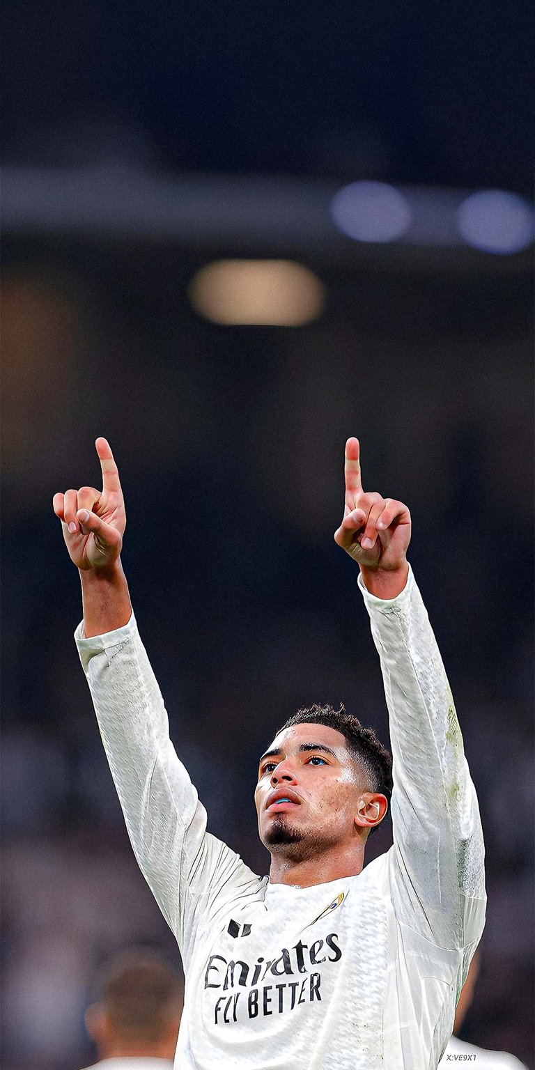 Jude Bellingham thanking the crowd wallpaper