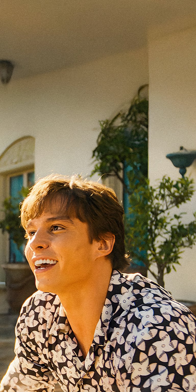 Lyle Menendez smiling wallpaper mobile