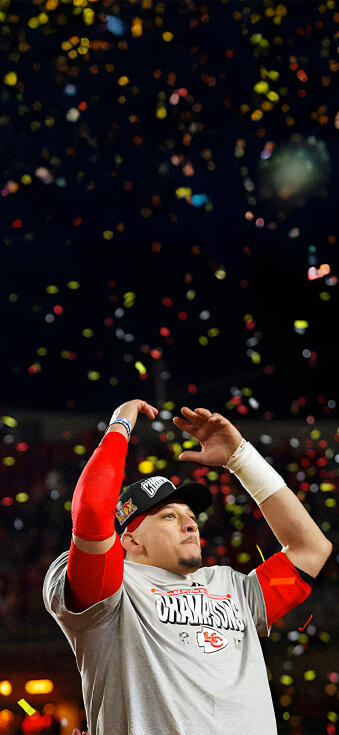 Travis Kelce matching wallpaper iPhone 4k