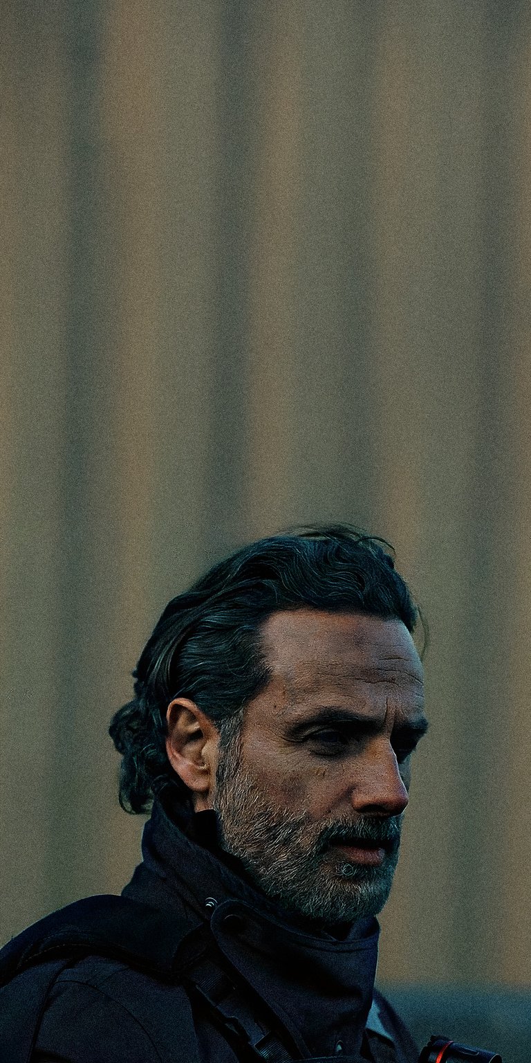 Rick Grimes side portrait wallpaper