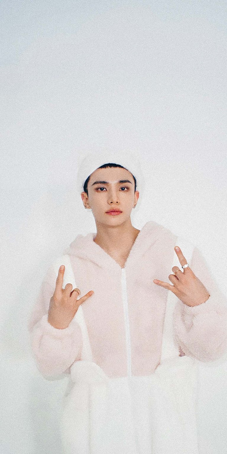 Hyunjin wallpaper iPhone HD