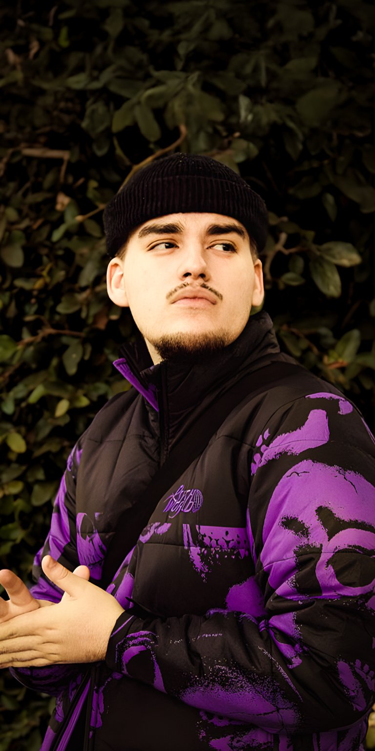 Yeat in a purple thick jacket wallpapers