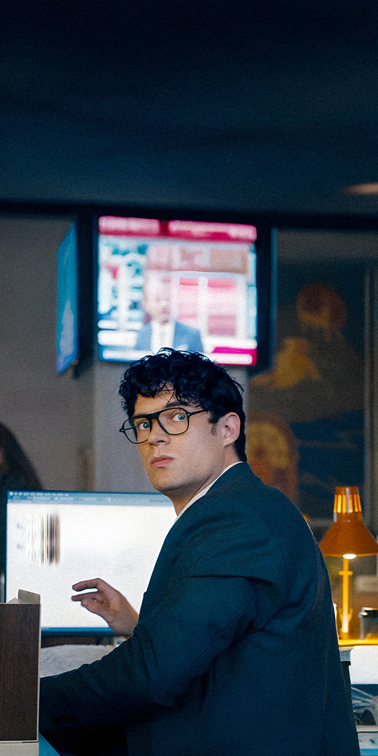 Clark Kent wearing suit wallpaper mobile 4k