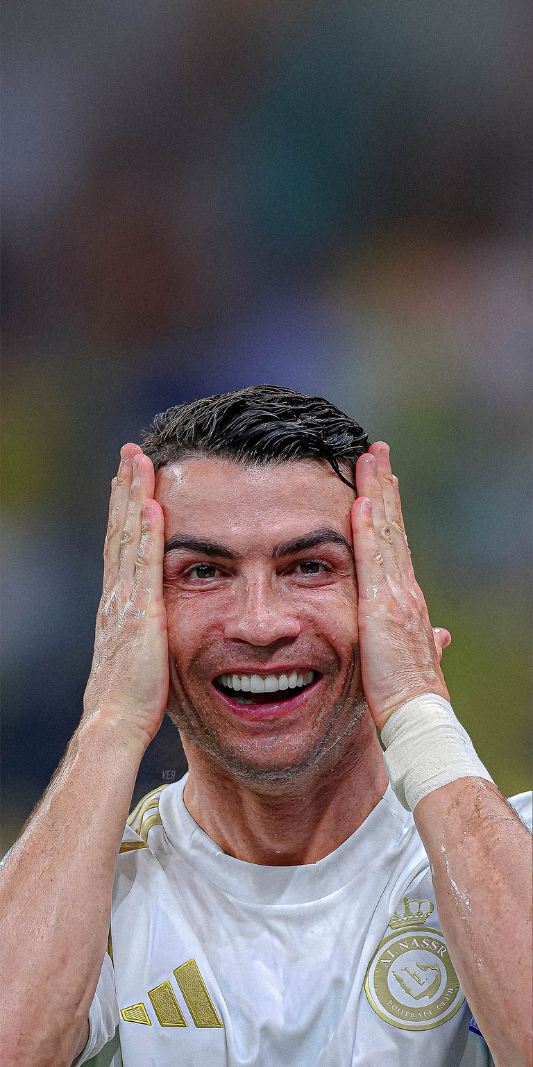 Cristiano smile wallpaper iPhone
