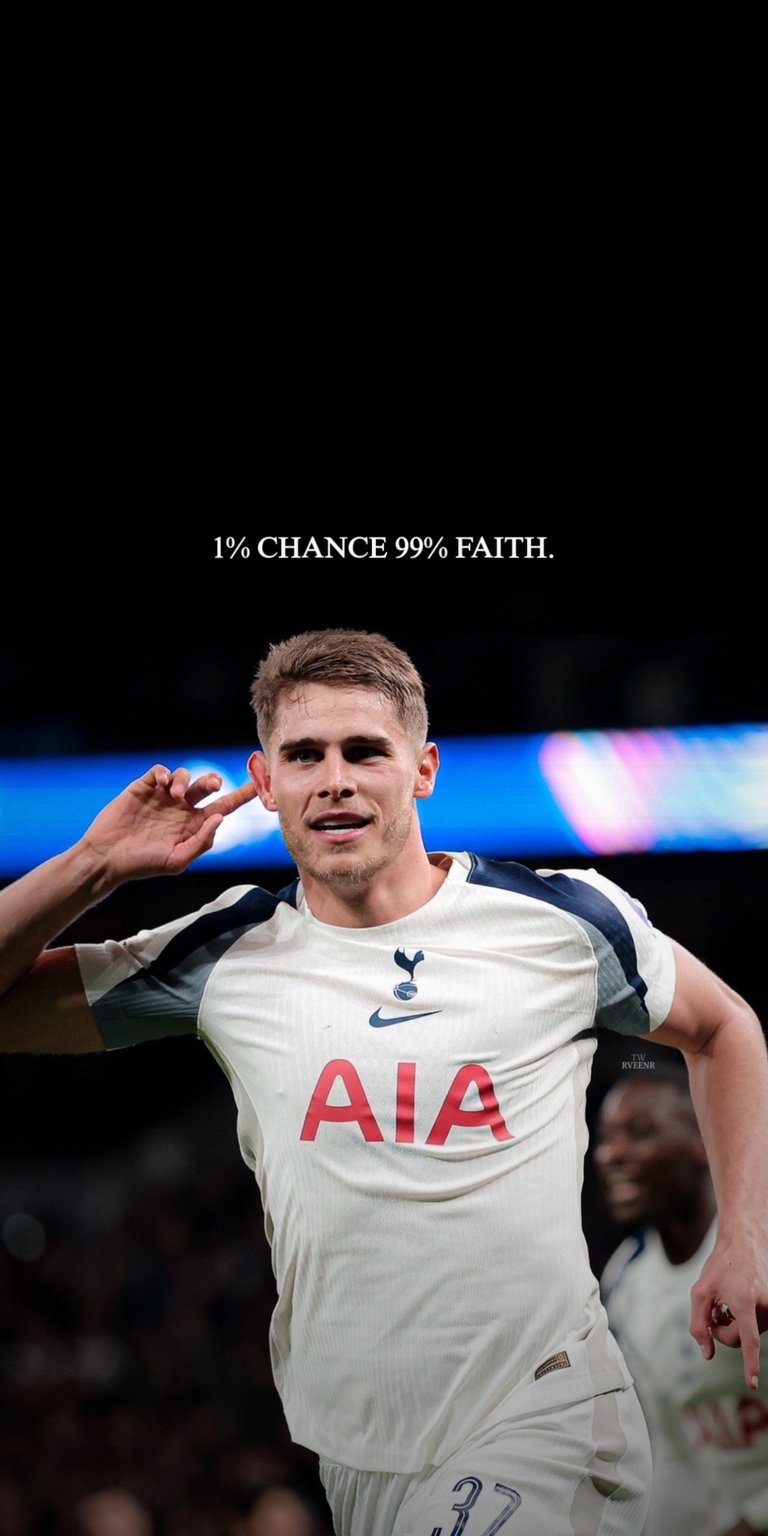 Micky van de Ven 4k football wallpaper iPhone