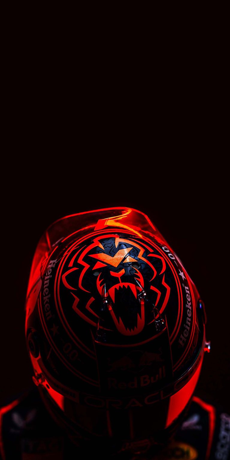 Max Verstappen's helmet Wwallpaper for iPhone