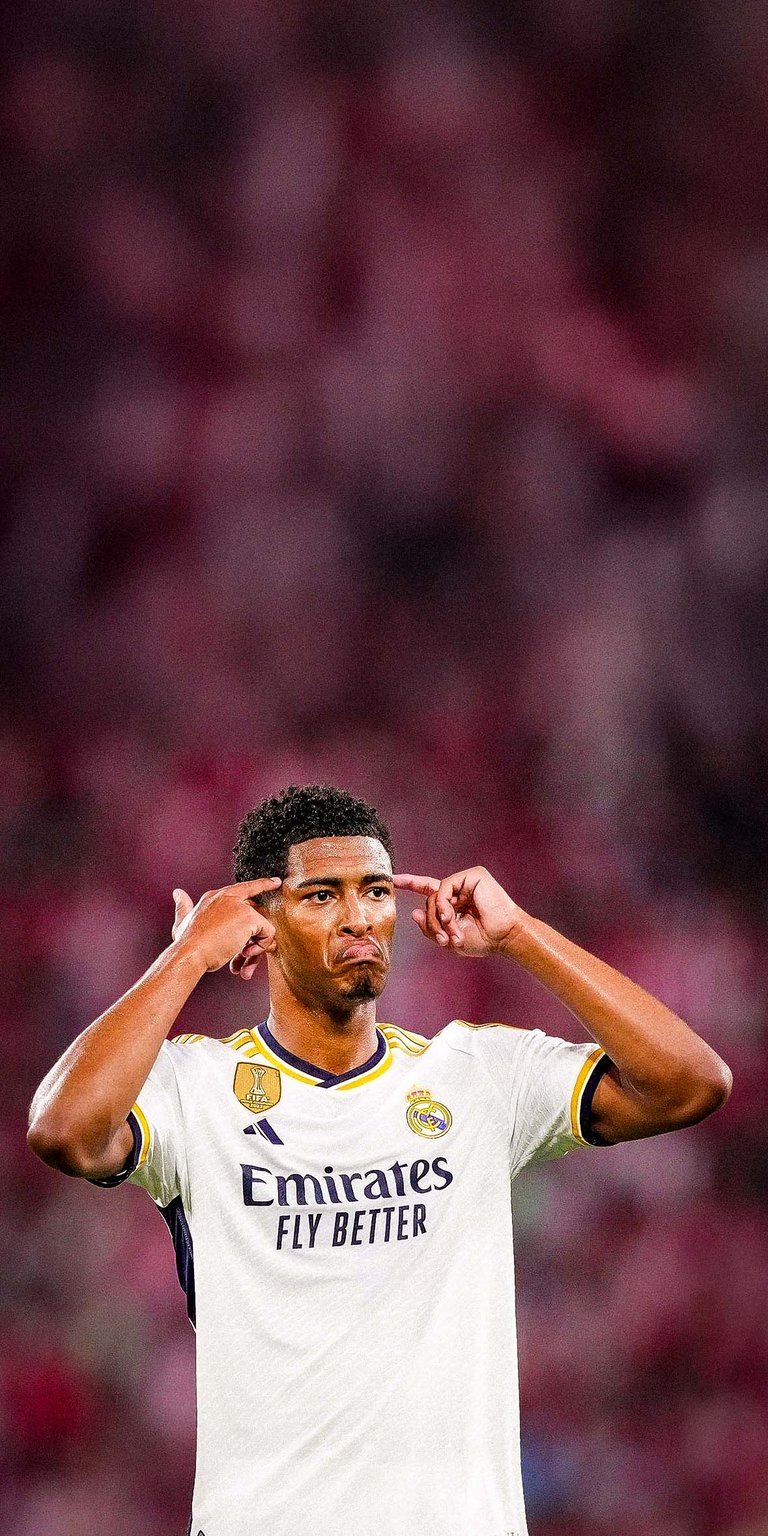 Jude Bellingham gestures wallpaper iPhone