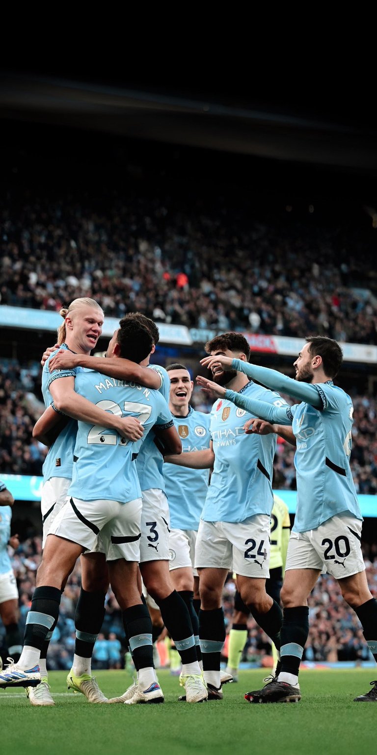Manchester Team celebrating all together wallpaper