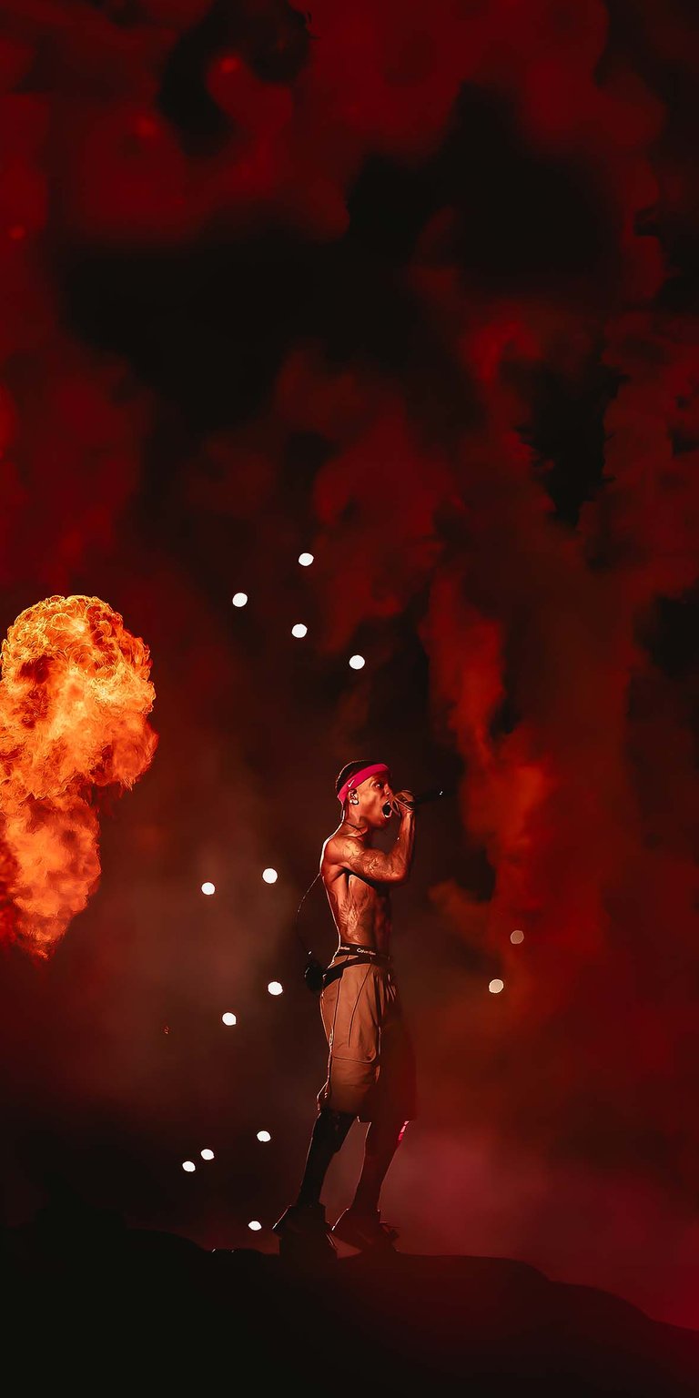 Travis Scott performing iPhone wallpaper HD