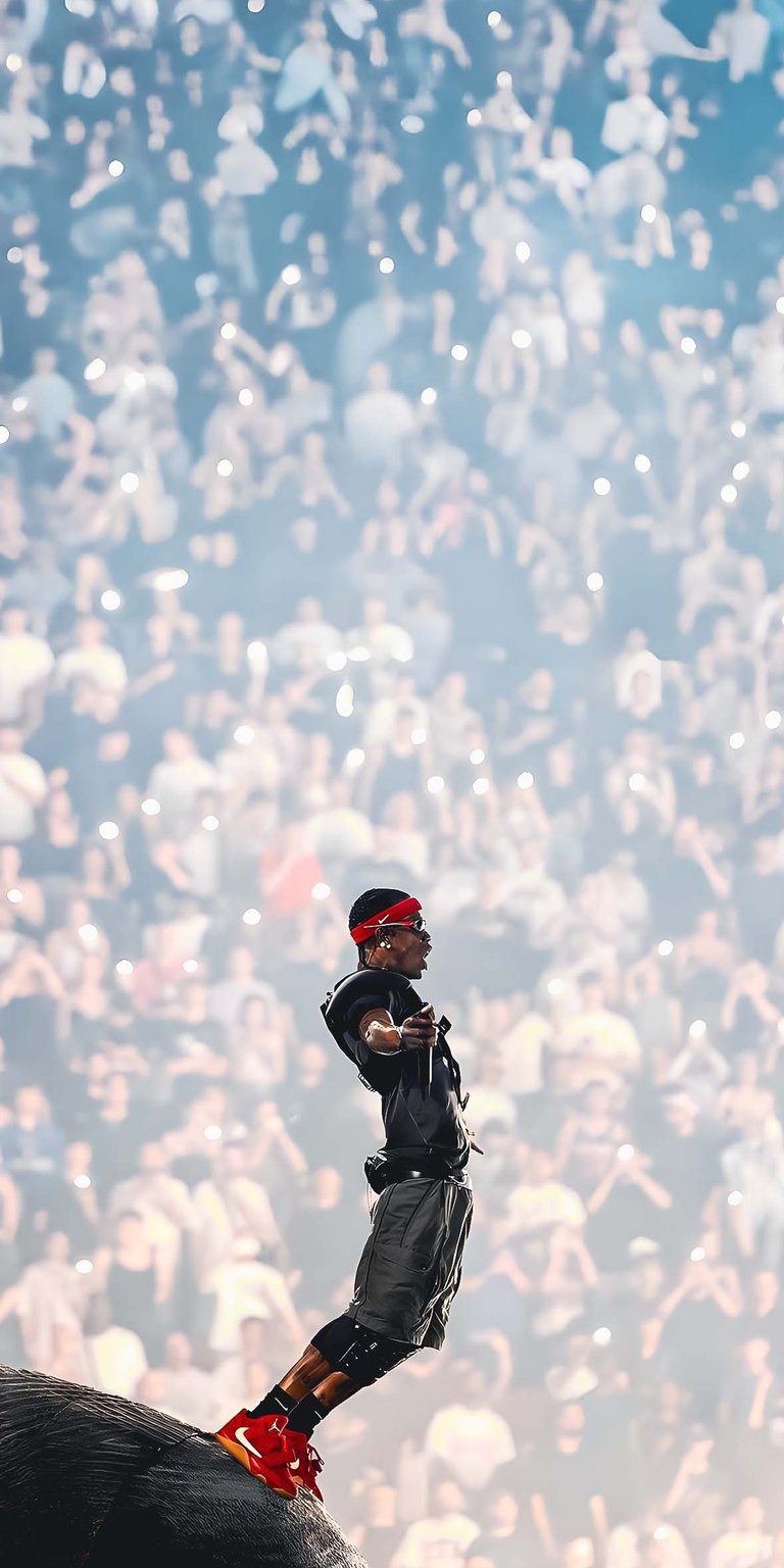 Travis Scott between fans wallpaper for iPhone