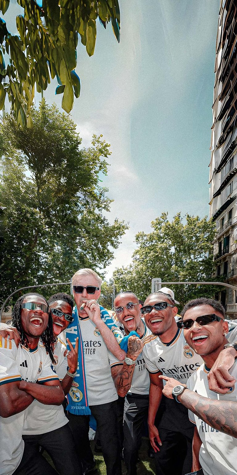 Coach Carlo team wallpaper iPhone