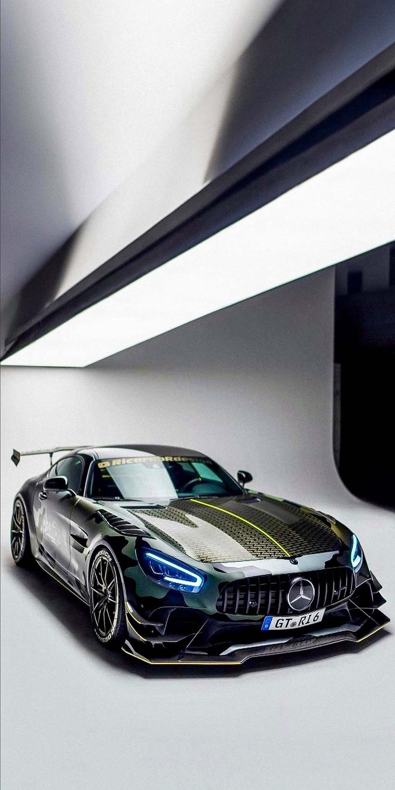 Mercedes AMG GT-S Wallpaper IOS HD