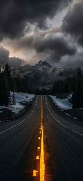 Highway on a winter HD wallpaper