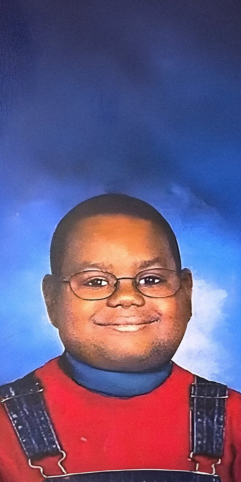 Young Kid LeBron James wallpaper in 4K