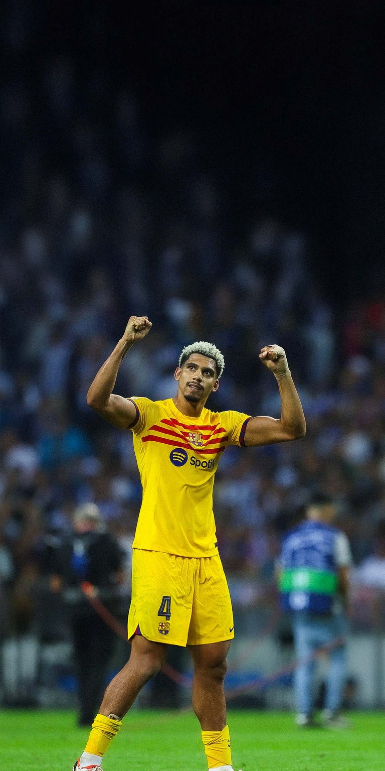 Ronald Araujo wallpaper iPhone