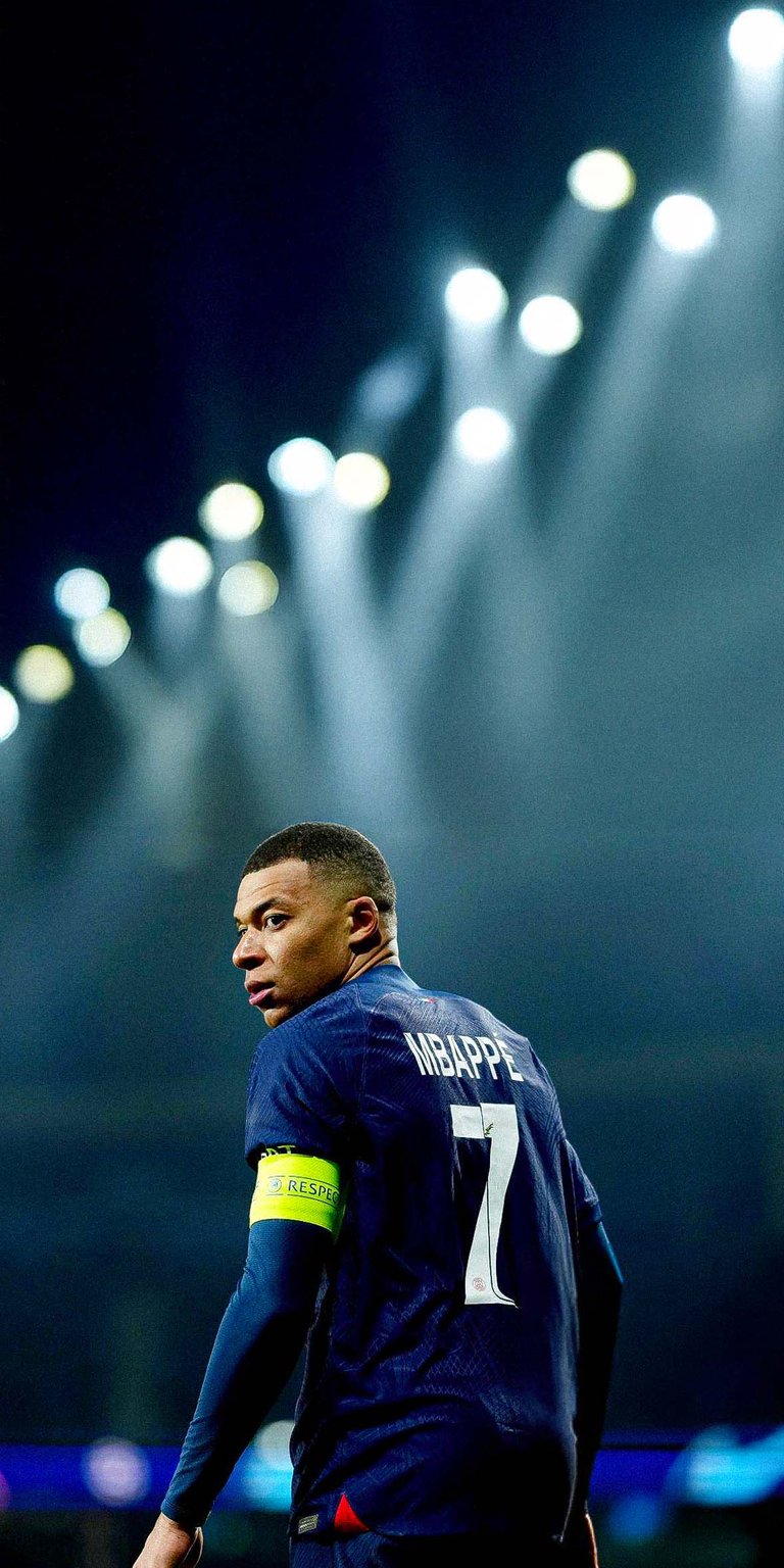 Kylian Mbappe wallpaper iPhone