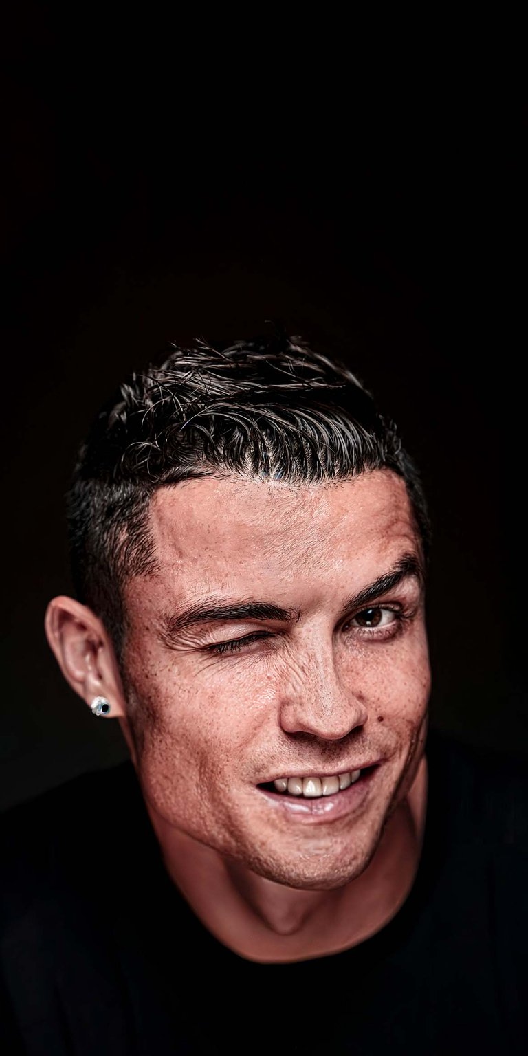 Cristiano Ronaldo portrait wallpaper for iPhone