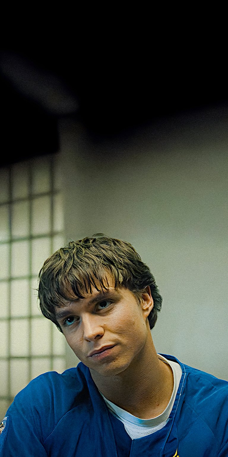 Lyle Menendez wearing blue shirt wallpapers