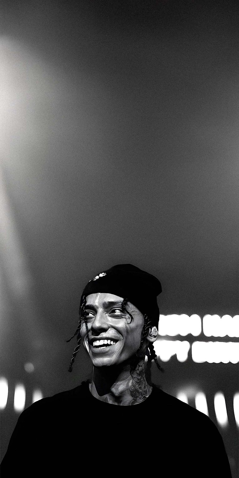 Central cee Rapper Smiles Wallpaper iPhone