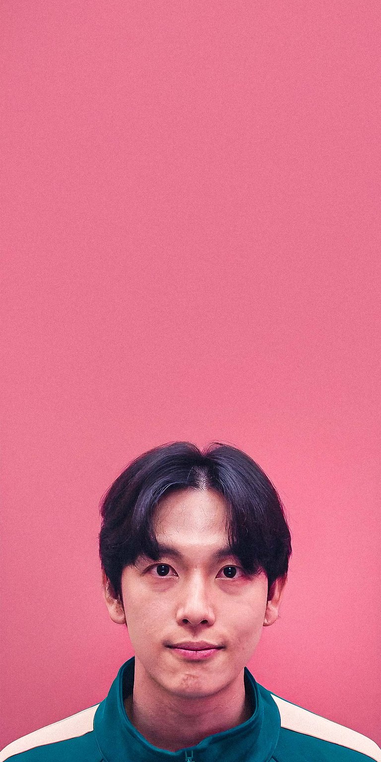 Lee Myung Gi portrait pink background 4k wallpaper