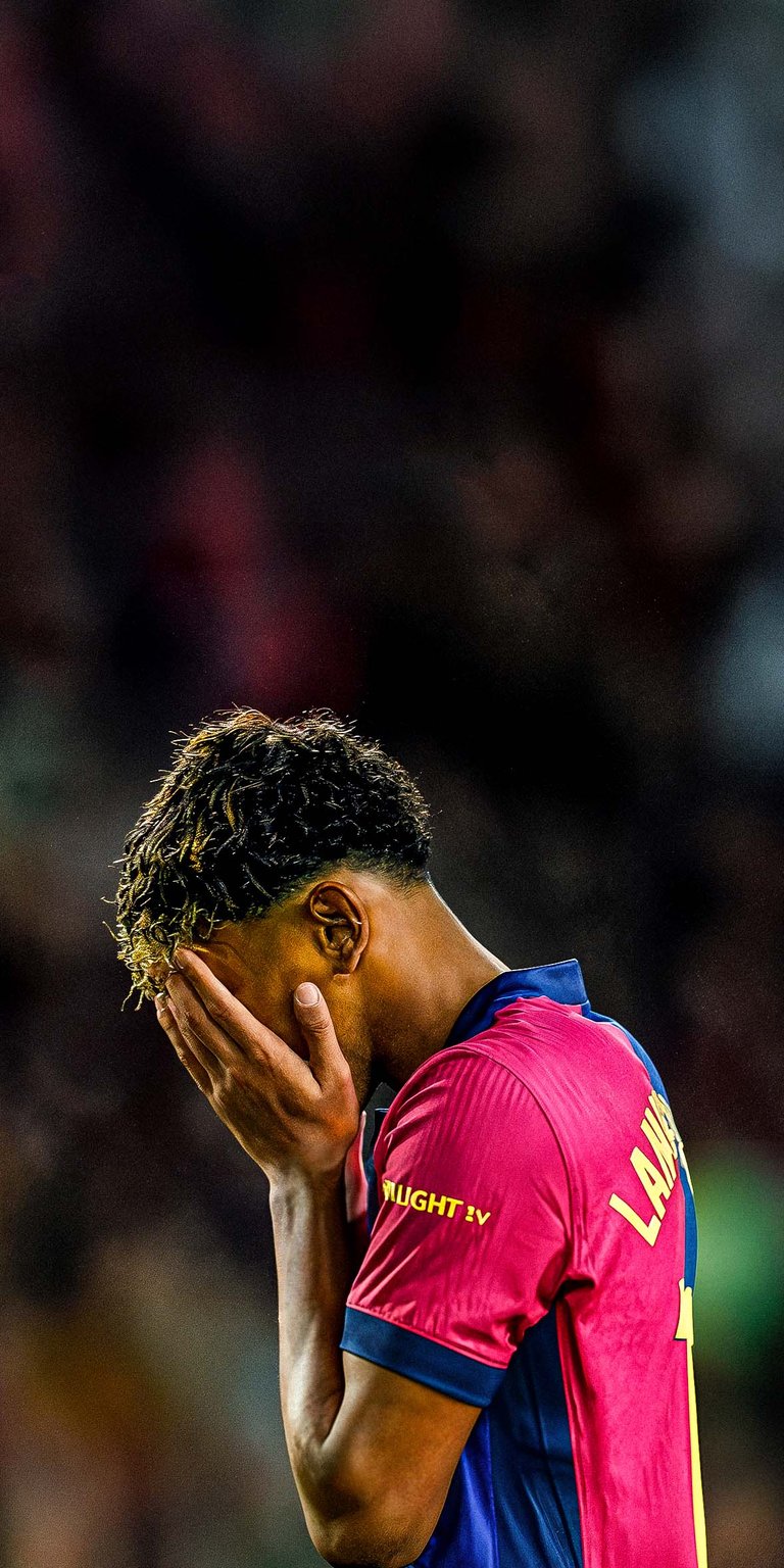 Lamine Yamal of FC Barcelona during the La Liga EA Sports match Wallpaper