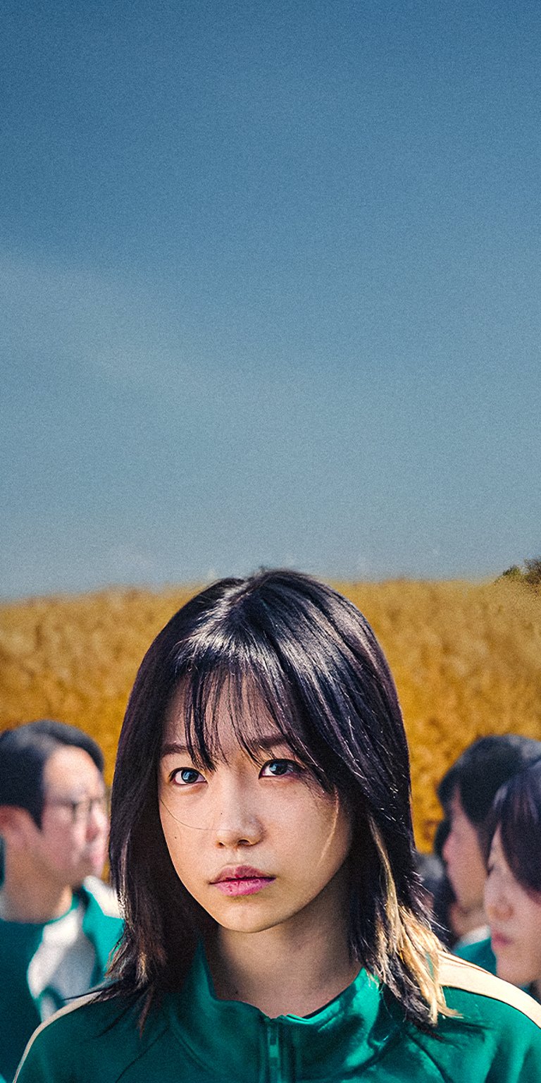 Player 222 Kim Jun-hee cute portrait wallpaper