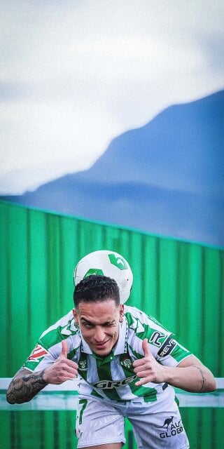 Thumbs up Antony Santos wallpaper mobile