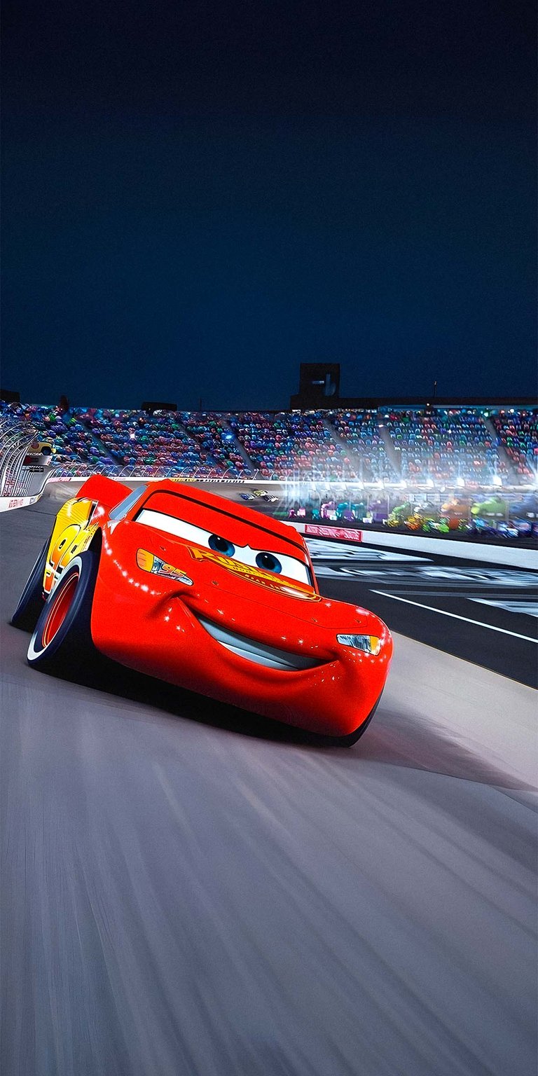 Lightning Mcqueen racing smiling wallpaper